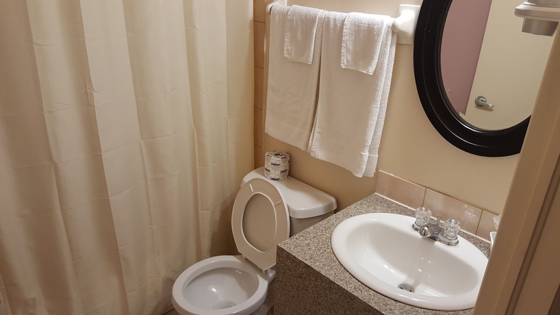 Imagen de la habitación del Hotel Econo Lodge, Montreal. Foto 5