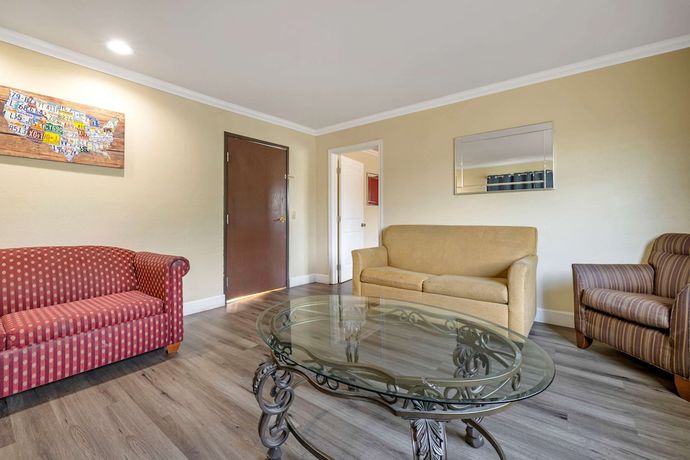 Imagen de la habitación del Hotel Econo Lodge Moreno Valley. Foto 6
