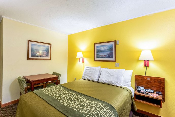Imagen de la habitación del Hotel Econo Lodge, Morgantown. Foto 4