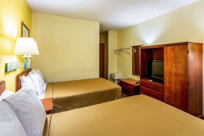 Imagen de la habitación del Hotel Econo Lodge, Morgantown. Foto 6