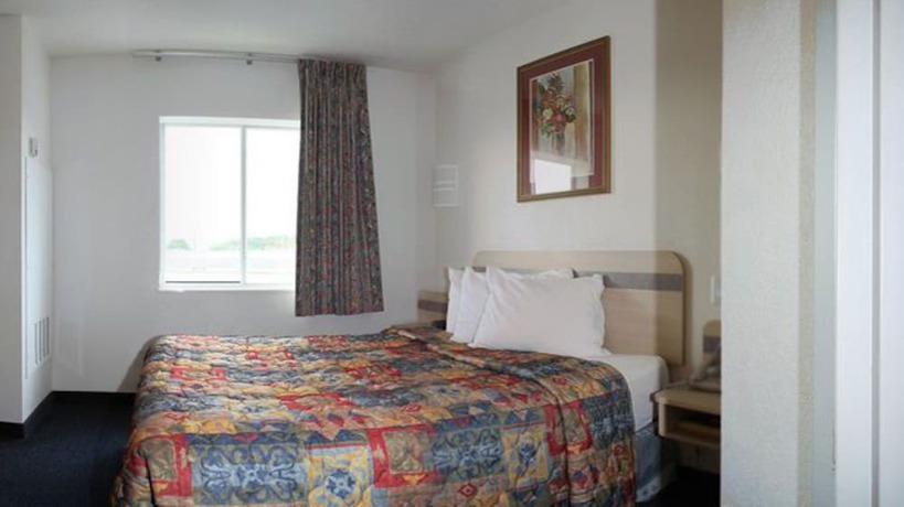 Imagen de la habitación del Hotel Econo Lodge Morristown. Foto 2