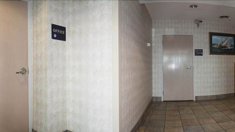 Imagen de los interiores del Hotel Econo Lodge Morristown. Foto 16