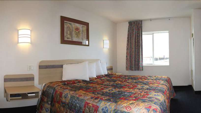 Imagen de la habitación del Hotel Econo Lodge Morristown. Foto 9