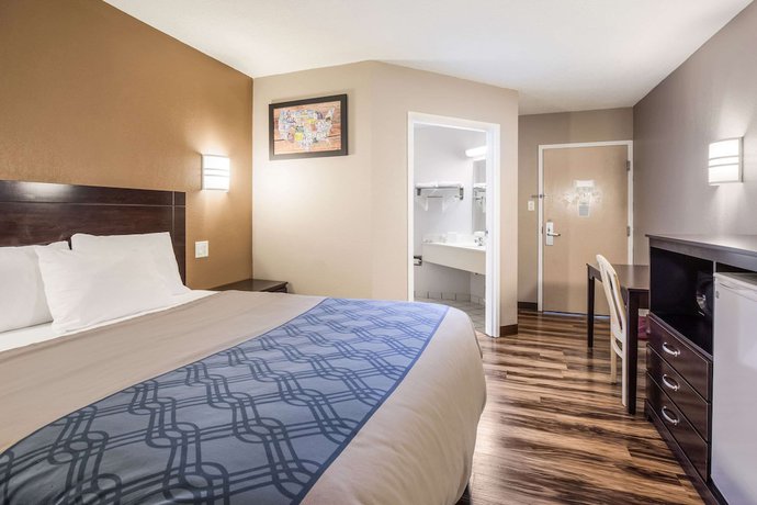 Imagen de la habitación del Hotel Econo Lodge Morristown. Foto 10