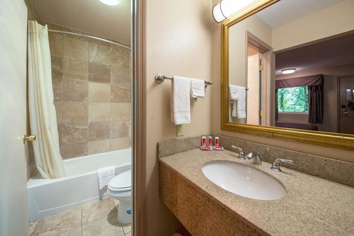Imagen de la habitación del Hotel Econo Lodge Mt Laurel. Foto 10