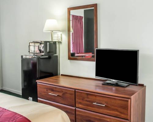 Imagen de la habitación del Hotel Econo Lodge Near The University Of Arizona. Foto 10