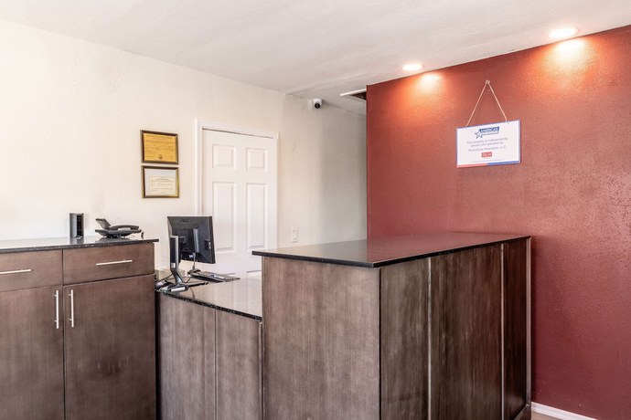 Imagen de los interiores del Hotel Econo Lodge, Needles. Foto 19