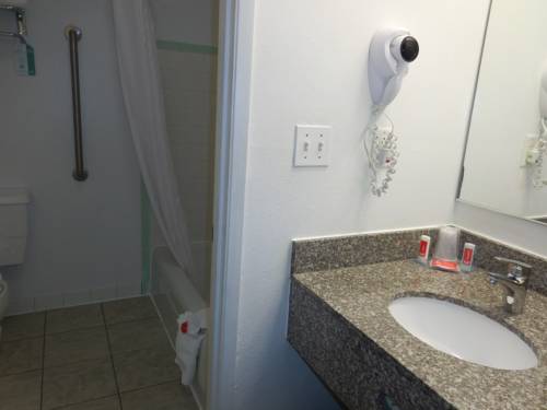 Imagen de la habitación del Hotel Econo Lodge, Newport. Foto 14