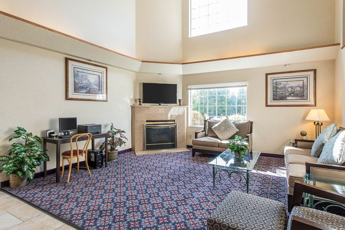 Imagen de los interiores del Hotel Econo Lodge North Academy. Foto 6