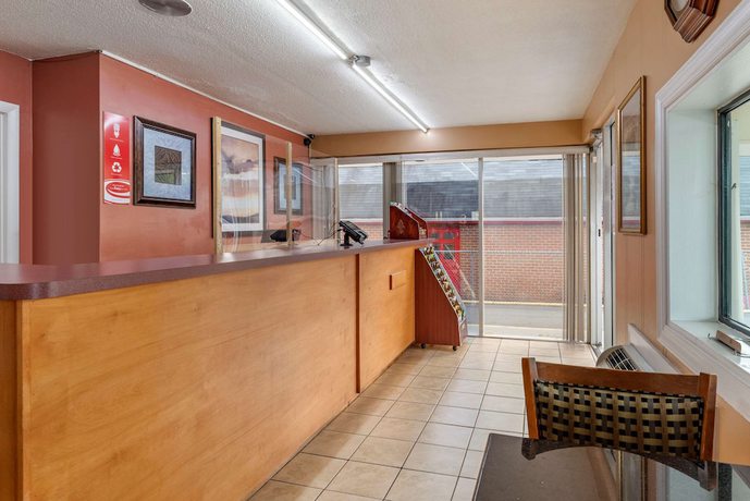 Imagen de los interiores del Hotel Econo Lodge North, Charlottesville. Foto 18