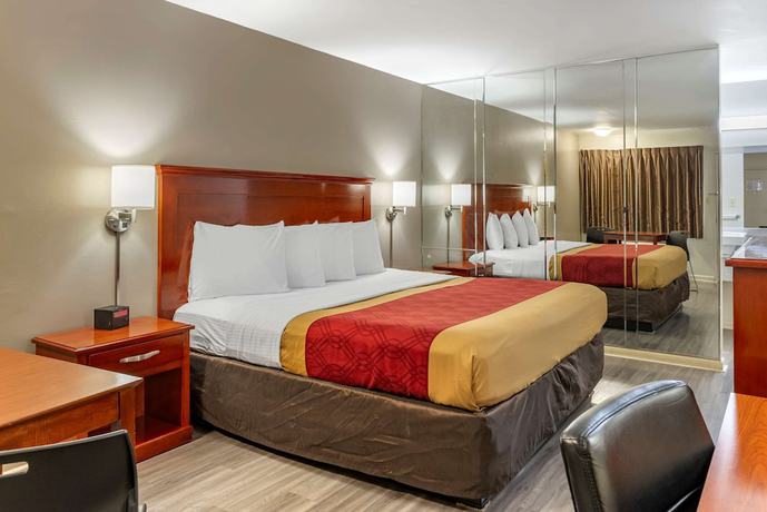 Imagen de la habitación del Hotel Econo Lodge North, Charlottesville. Foto 13