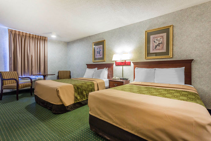 Imagen de los interiores del Hotel Econo Lodge, North Gate. Foto 7