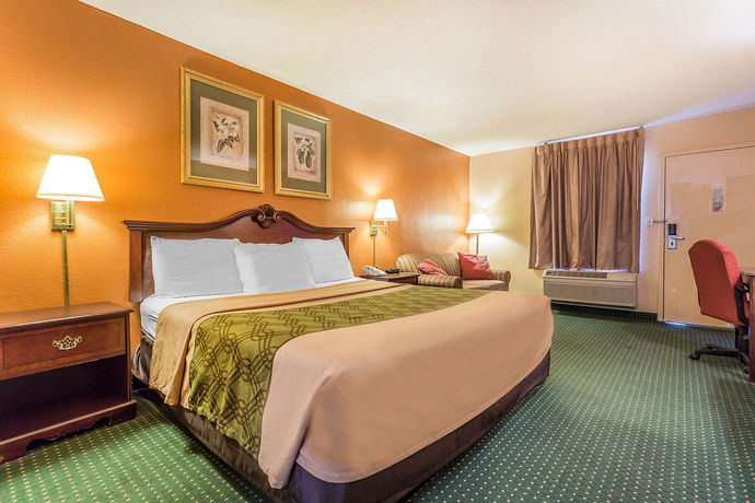 Imagen de los interiores del Hotel Econo Lodge, North Gate. Foto 8