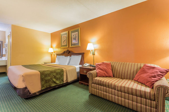 Imagen de los interiores del Hotel Econo Lodge, North Gate. Foto 9