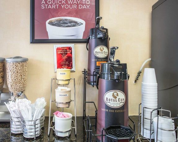 Imagen del bar/restaurante del Hotel Econo Lodge North, Knoxville. Foto 9