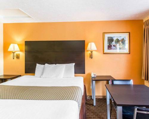 Imagen de la habitación del Hotel Econo Lodge North, Nashville - TN. Foto 6