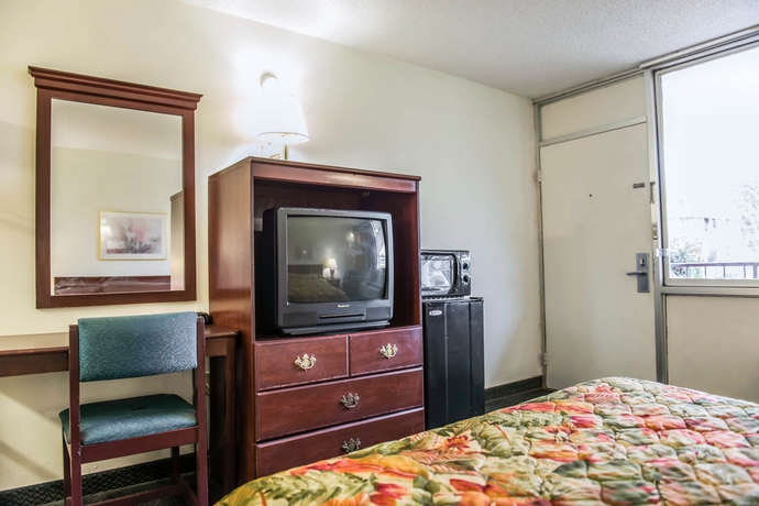 Imagen de la habitación del Hotel Econo Lodge North, Tallahassee. Foto 11