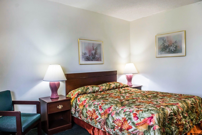 Imagen de la habitación del Hotel Econo Lodge North, Tallahassee. Foto 12
