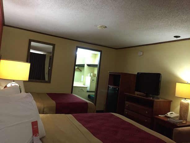 Imagen de la habitación del Hotel Econo Lodge Norwalk. Foto 3