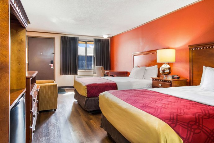 Imagen de la habitación del Hotel Econo Lodge Norwalk. Foto 4