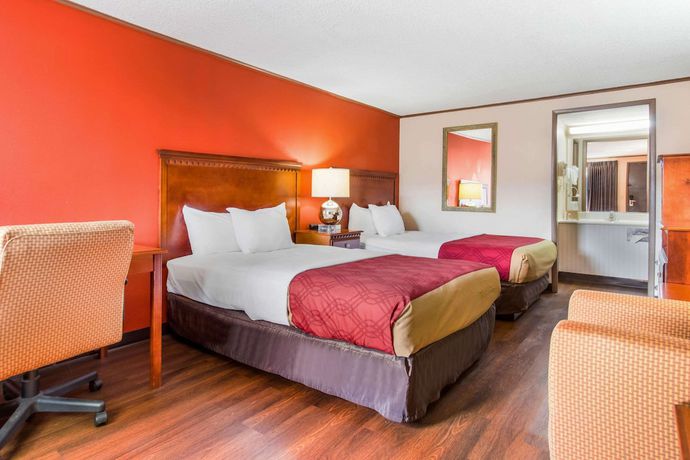 Imagen de la habitación del Hotel Econo Lodge Norwalk. Foto 8