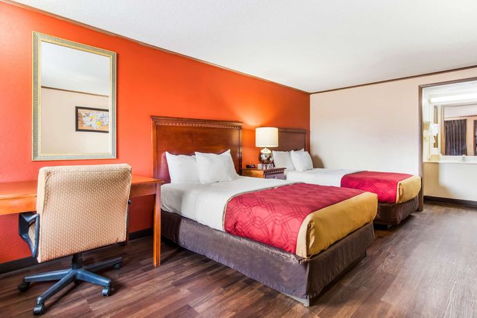 Imagen de la habitación del Hotel Econo Lodge Norwalk. Foto 9