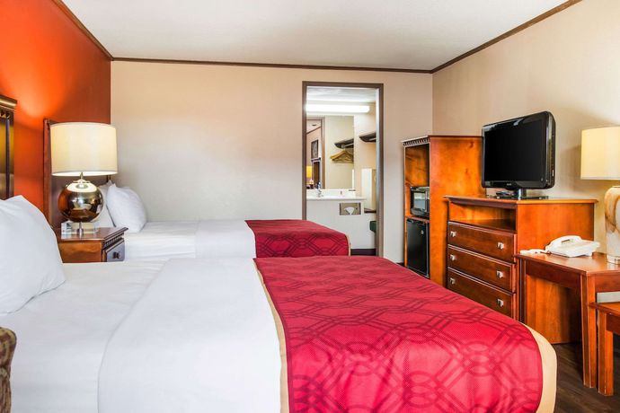 Imagen de la habitación del Hotel Econo Lodge Norwalk. Foto 11