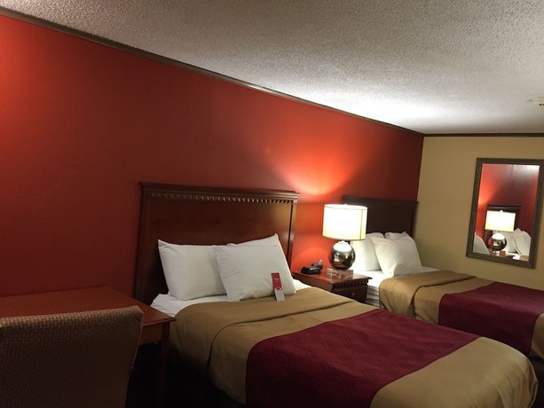 Imagen de la habitación del Hotel Econo Lodge Norwalk. Foto 13