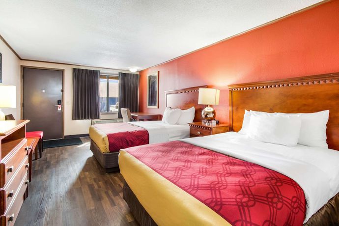 Imagen de la habitación del Hotel Econo Lodge Norwalk. Foto 14