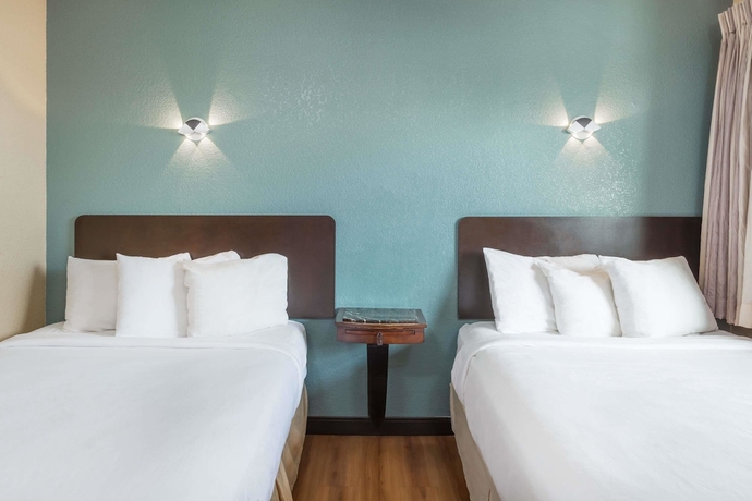 Imagen de la habitación del Hotel Econo Lodge, Oceanside. Foto 12