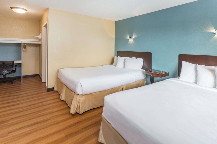 Imagen de la habitación del Hotel Econo Lodge, Oceanside. Foto 14