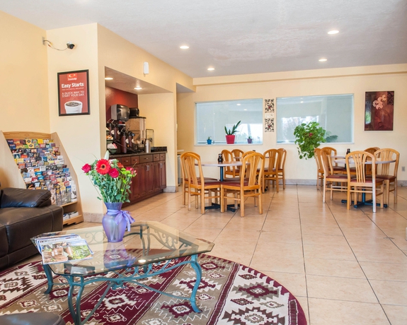 Imagen de los interiores del Hotel Econo Lodge Old Town. Foto 13