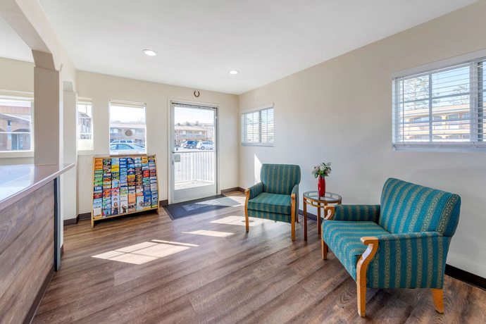 Imagen de los interiores del Hotel Econo Lodge On Historic Route 66. Foto 20