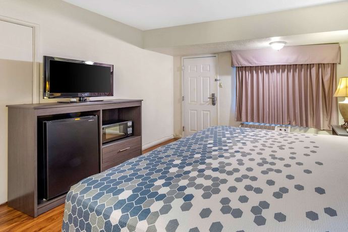 Imagen de la habitación del Hotel Econo Lodge On Historic Route 66. Foto 13