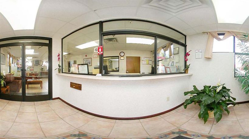 Imagen de los interiores del Hotel Econo Lodge Opelika. Foto 13