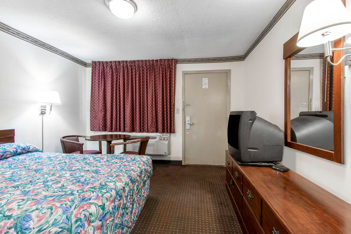 Imagen de la habitación del Hotel Econo Lodge Opelika. Foto 5