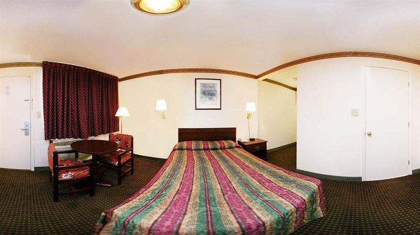 Imagen del bar/restaurante del Hotel Econo Lodge Opelika. Foto 3