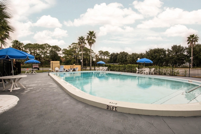 Imagen de la piscina del Hotel Econo Lodge, Ormond Beach. Foto 16