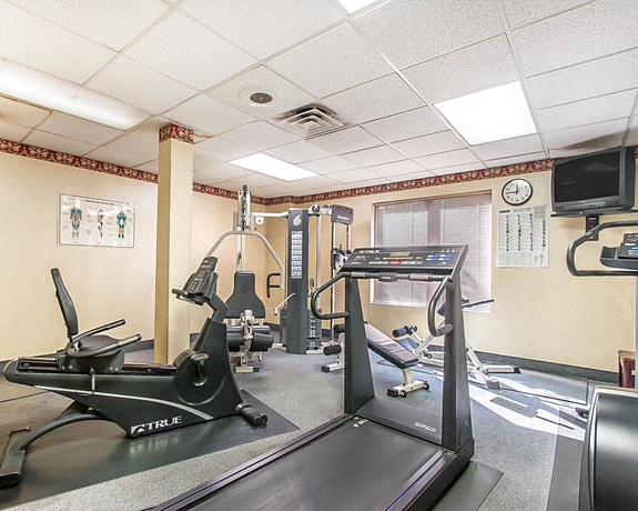 Imagen de los interiores del Hotel Econo Lodge Oxmoor. Foto 16