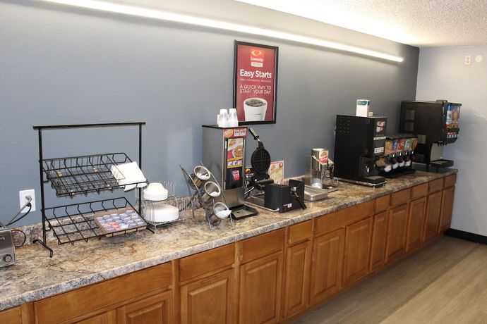 Imagen del bar/restaurante del Hotel Econo Lodge Paducah West I-24. Foto 7