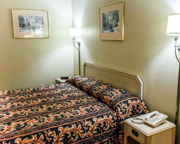 Imagen de la habitación del Hotel Econo Lodge Perry. Foto 9