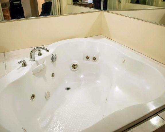 Imagen de la habitación del Hotel Econo Lodge Perry. Foto 14