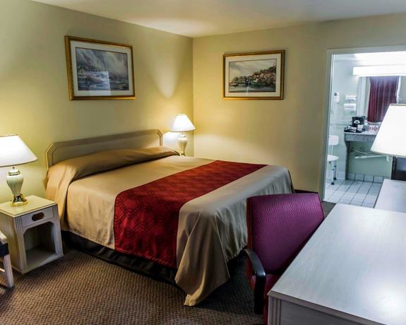 Imagen de la habitación del Hotel Econo Lodge Perry. Foto 15