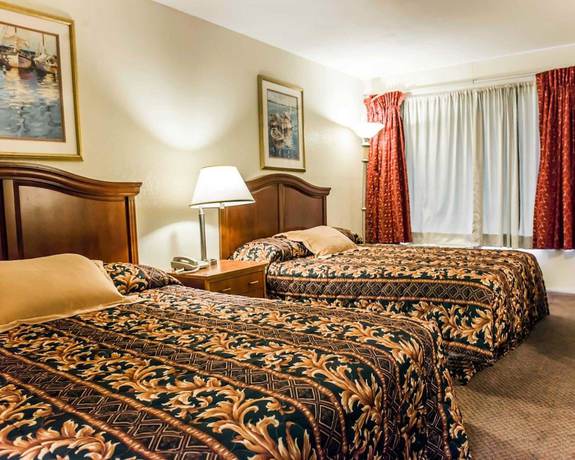 Imagen de la habitación del Hotel Econo Lodge Perry. Foto 16