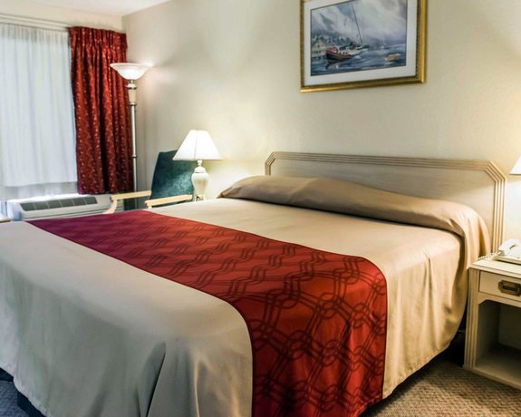 Imagen de la habitación del Hotel Econo Lodge Perry. Foto 17