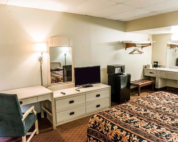 Imagen de la habitación del Hotel Econo Lodge Perry. Foto 18