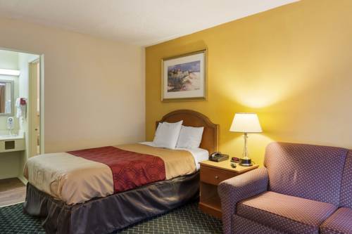Imagen de la habitación del Hotel Econo Lodge Petersburg. Foto 6