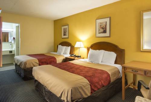 Imagen de la habitación del Hotel Econo Lodge Petersburg. Foto 9