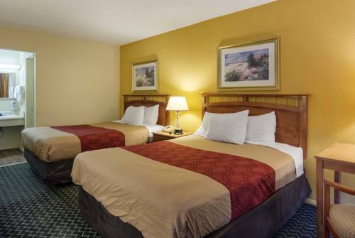 Imagen de la habitación del Hotel Econo Lodge Petersburg. Foto 12