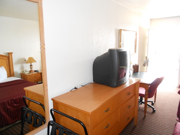Imagen de la habitación del Hotel Econo Lodge, Phoenix. Foto 9